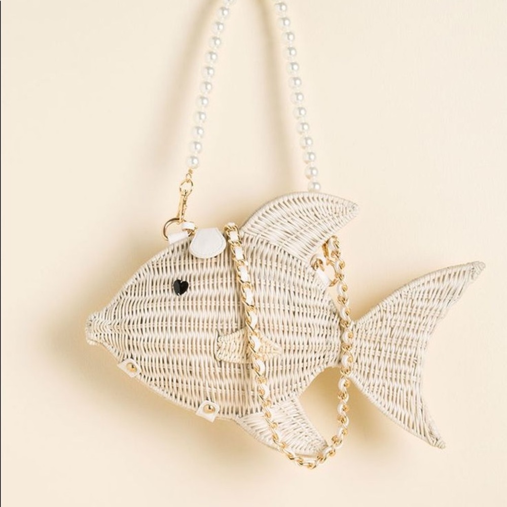 Rare Betsey Johnson “Gone Fishing” Wicker Puese